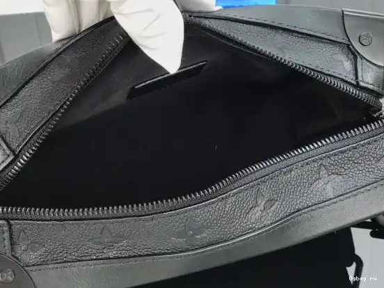 LOUIS VUITTON BOX 0702
